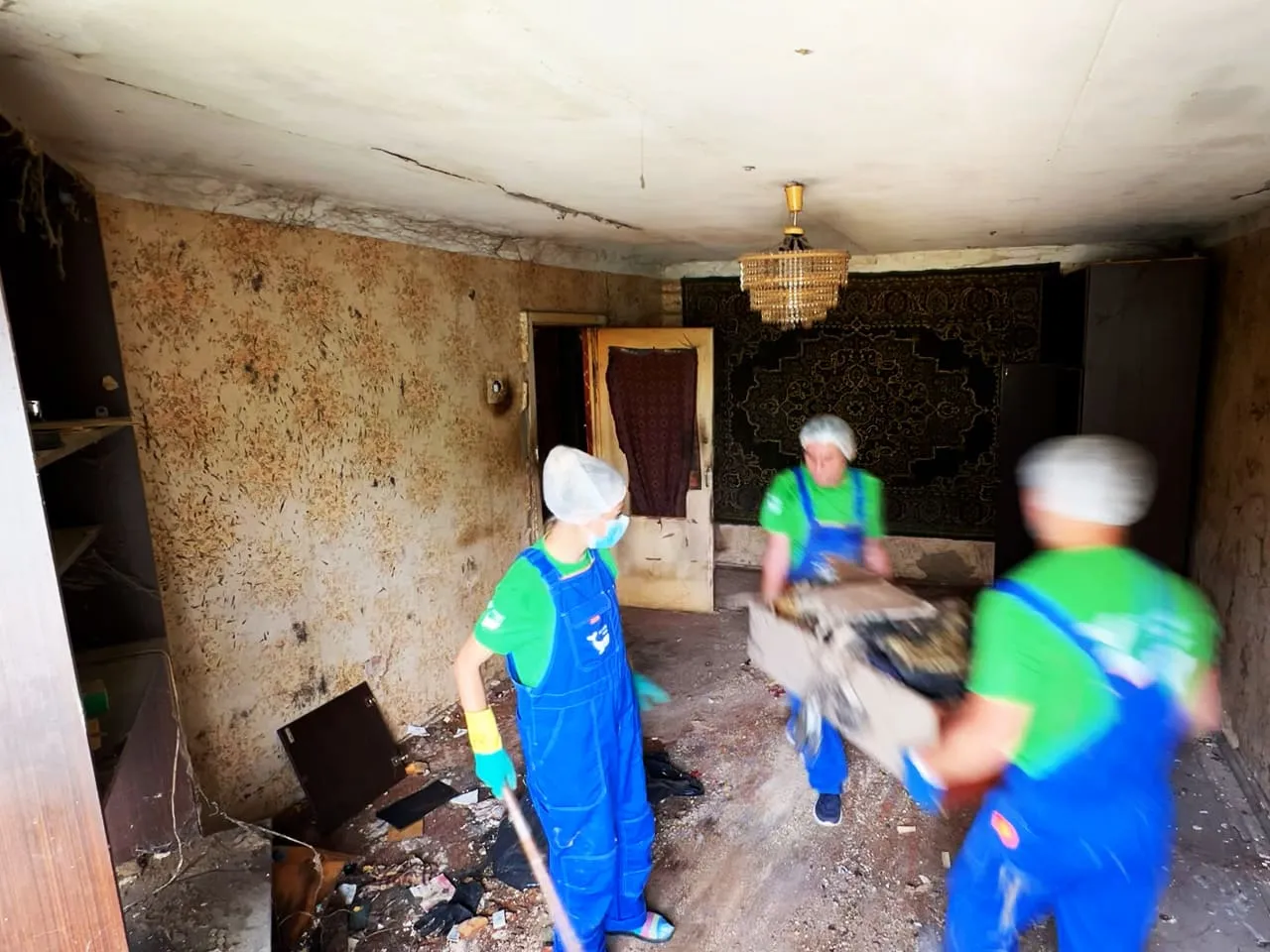 Генеральная уборка запущенной квартиры