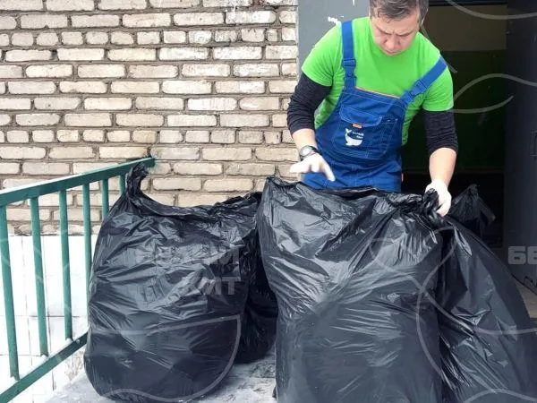 Название фото: Уборка подъездов домов