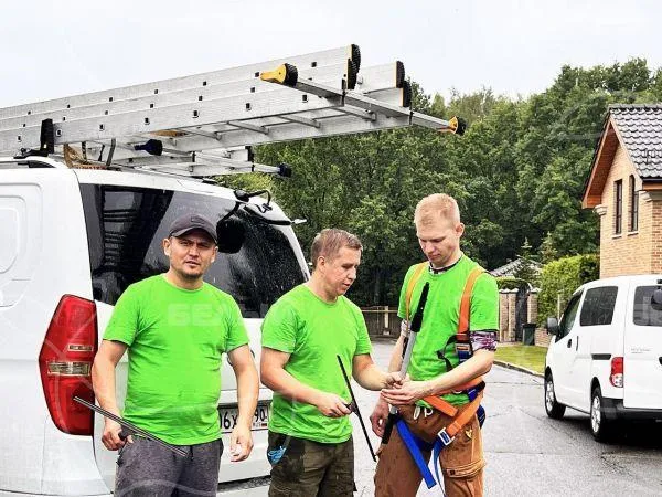 Название фото: Мытье окон в квартире